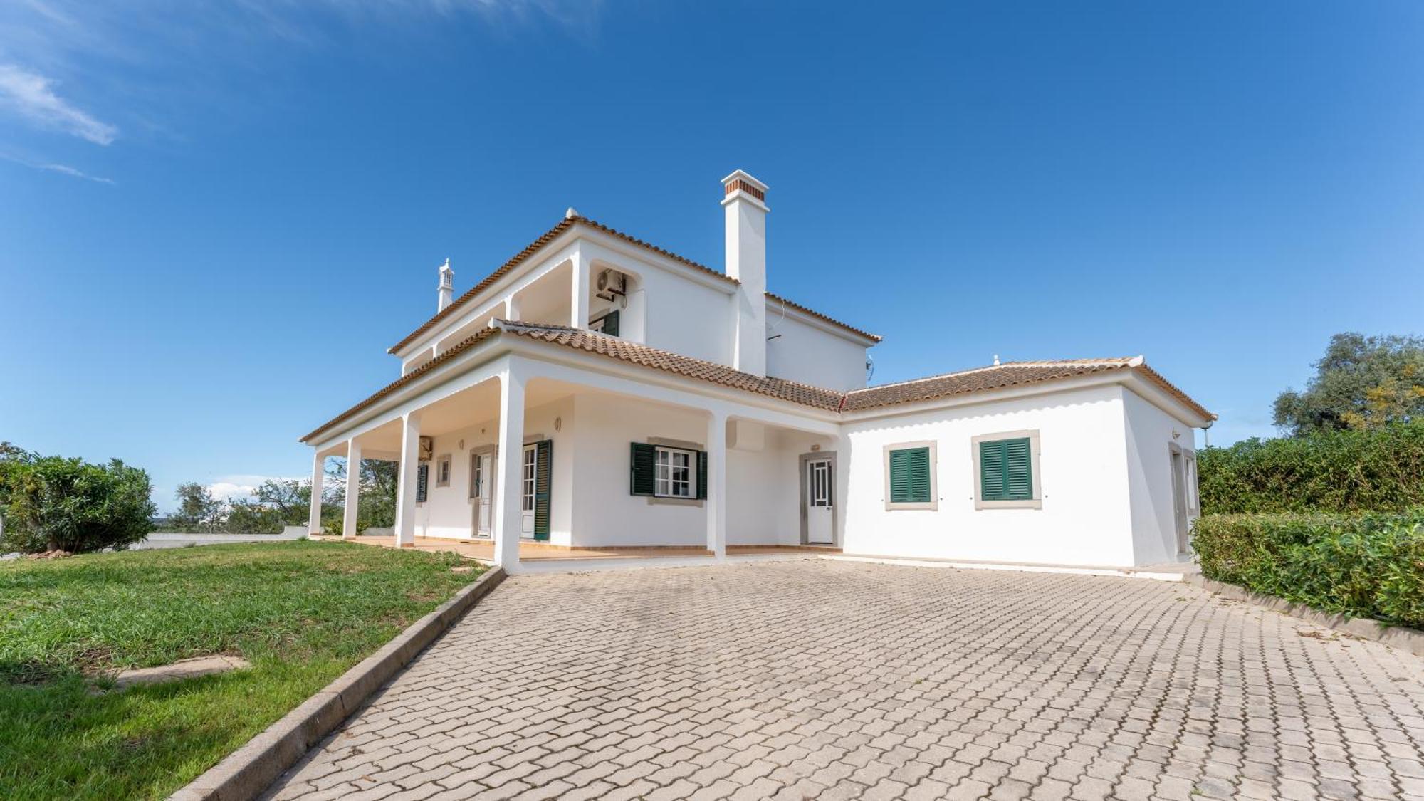 Sunny & Calm 4 Bdr House W/ Pool By Lovelystay Santo Estevao  Exteriér fotografie